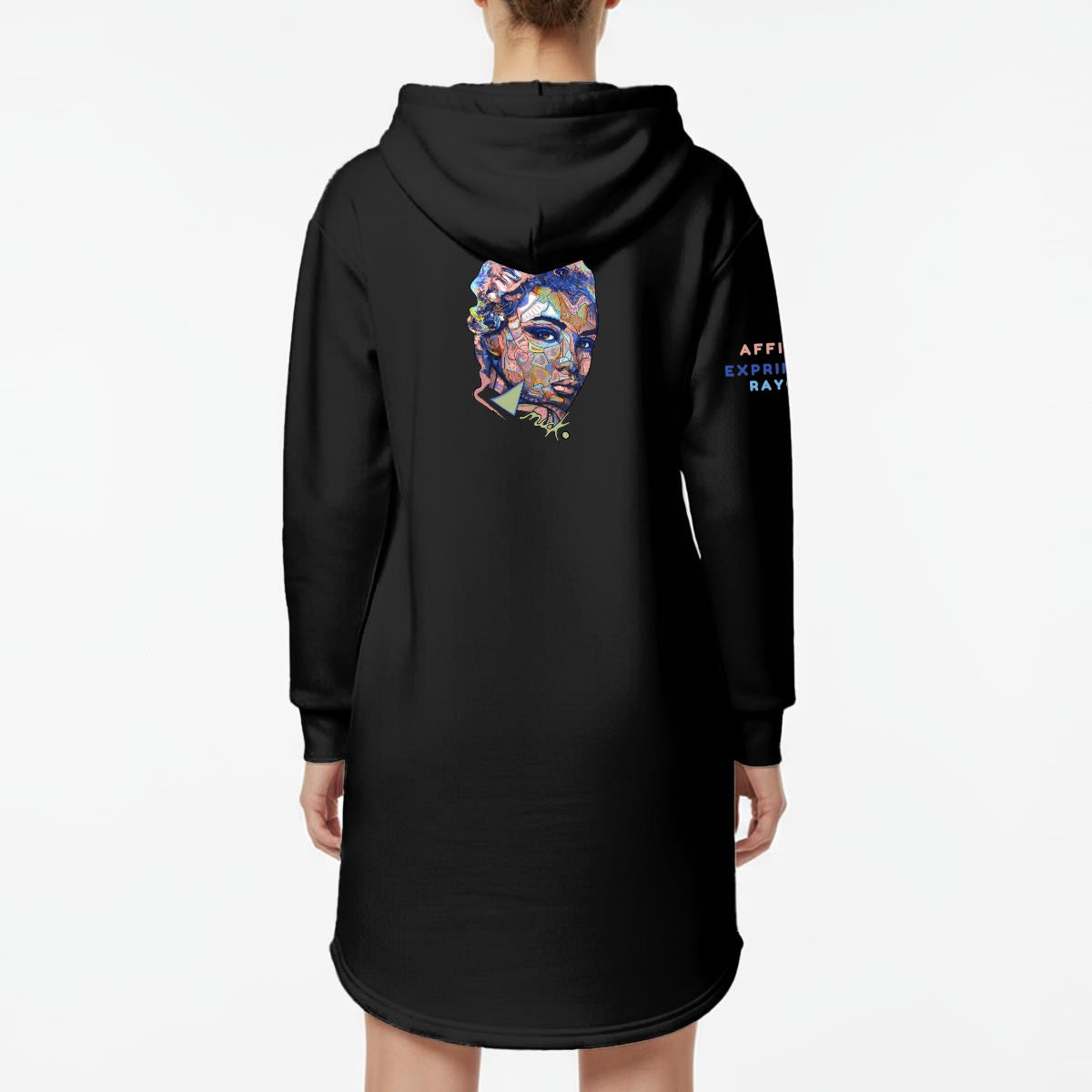 La ROBE À CAPUCHE mince en polyester