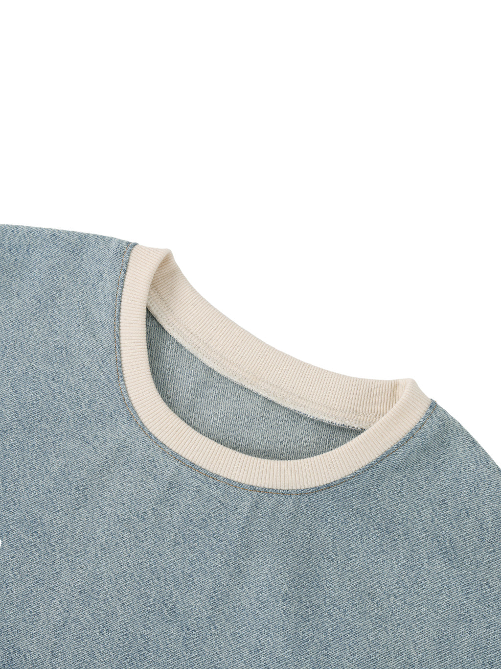 Le T-SHIRT EN DENIM